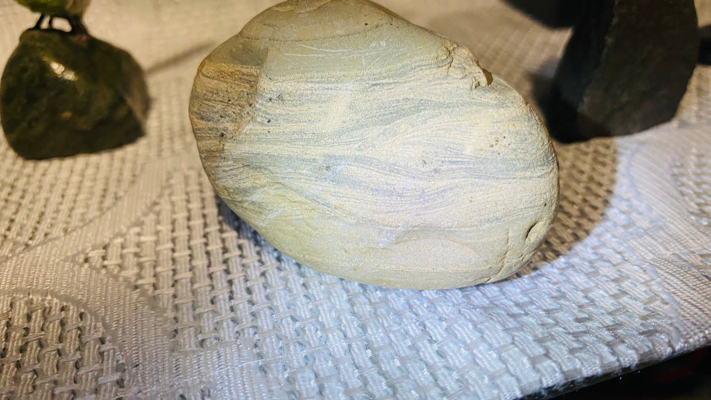 Layer stone